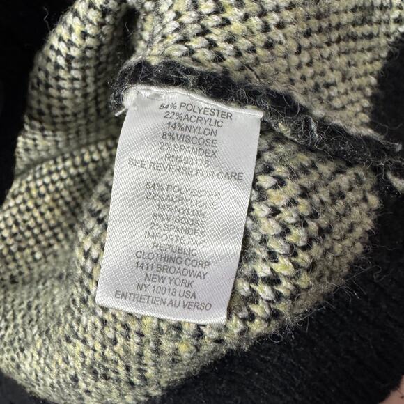 Chelsea and Theodora Black Daisy Floral Button Front Cardigan Sweater Small - Picture 7 of 8